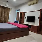 White Villa Suites