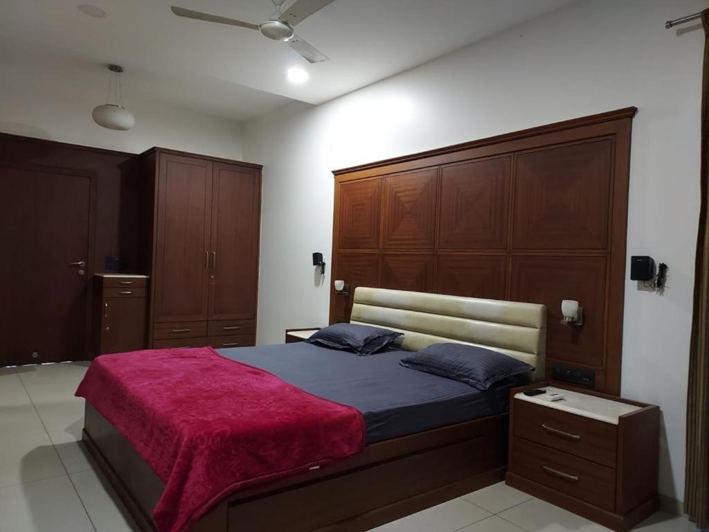 White Bed & Breakfast Pune