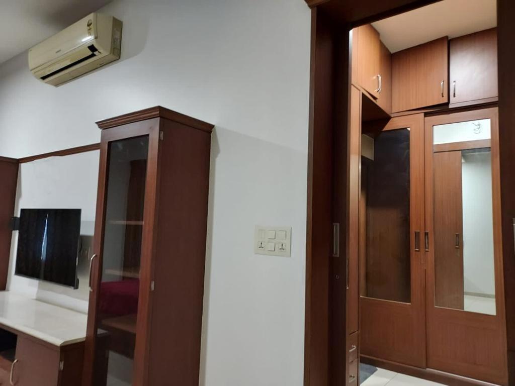 White Bed & Breakfast Pune