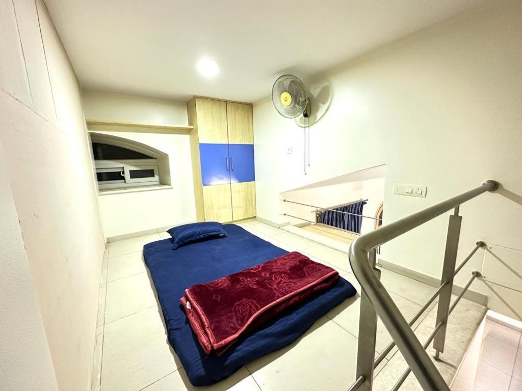 Bed & Breakfast White