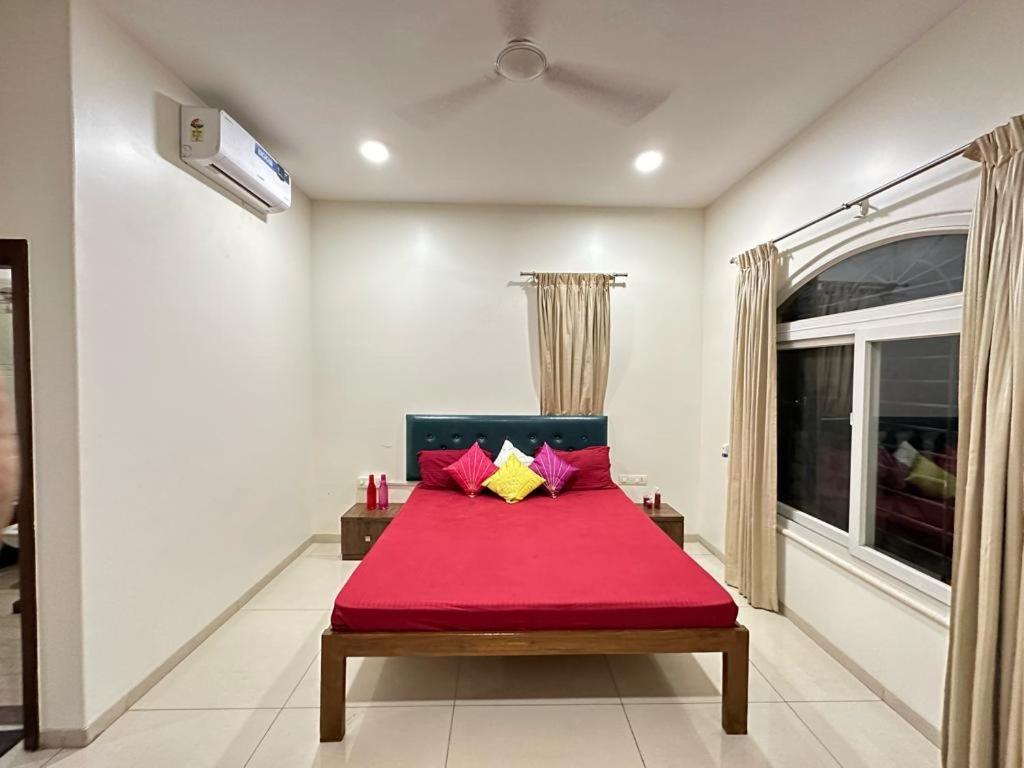 Bed & Breakfast White
