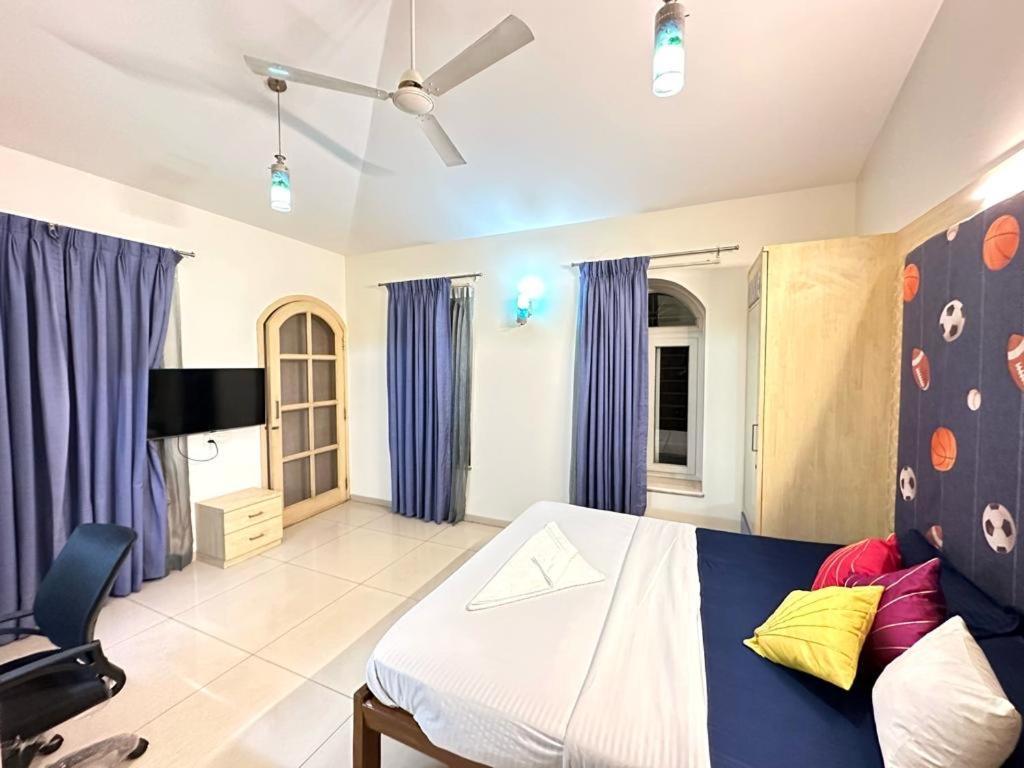 Bed & Breakfast White