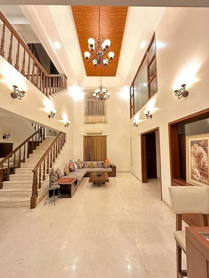 White Pune