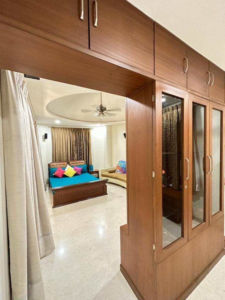 Bed & Breakfast White *