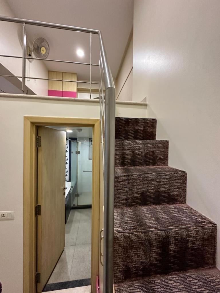 White Bed & Breakfast Pune
